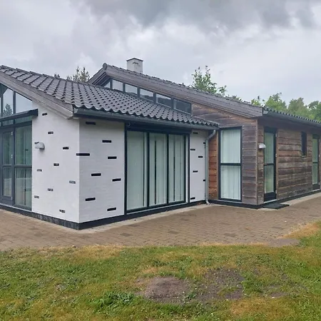 9 Person In * Sæby